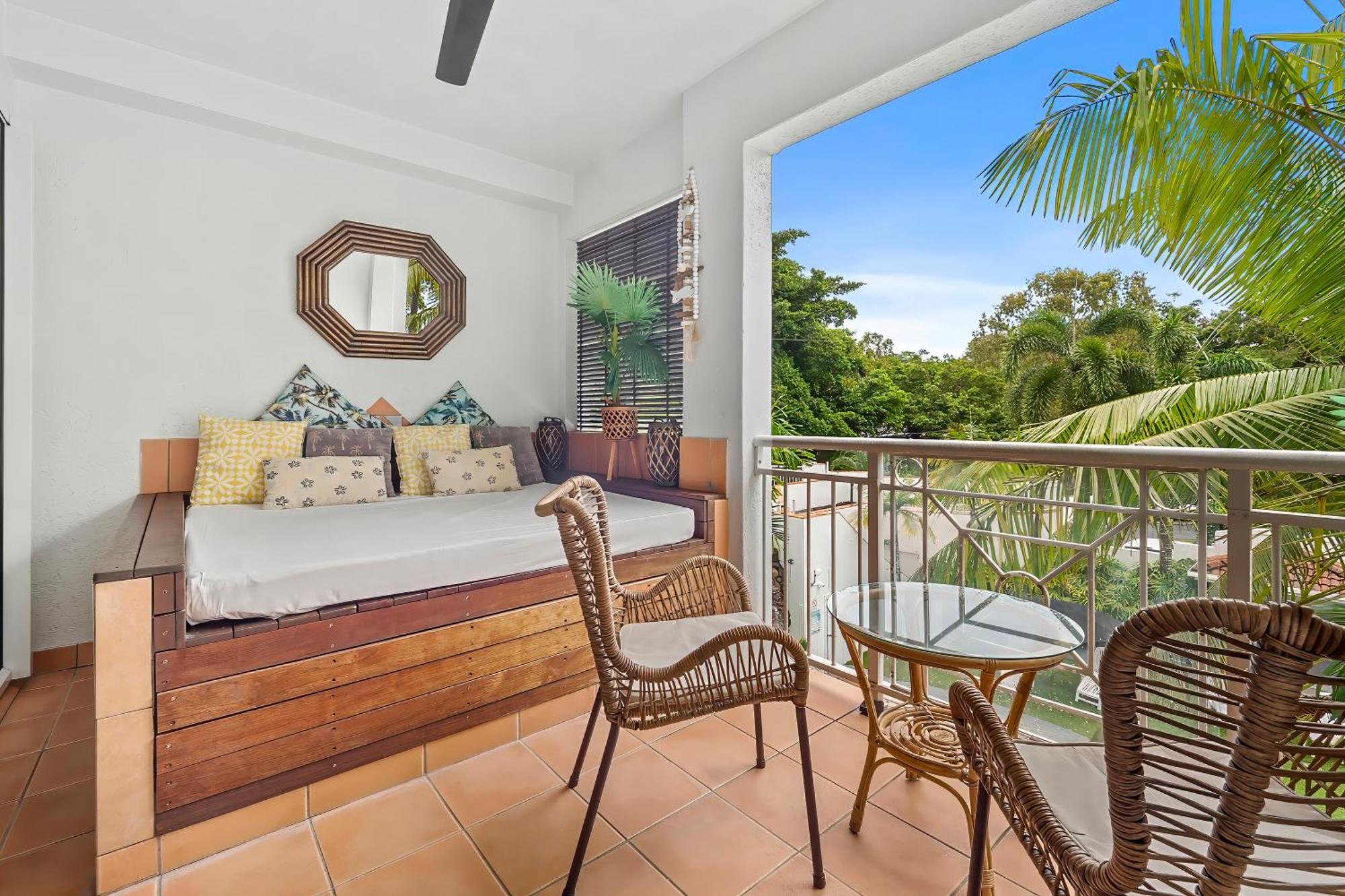 Alassio Beachfront Apartments بالم كوف الغرفة الصورة