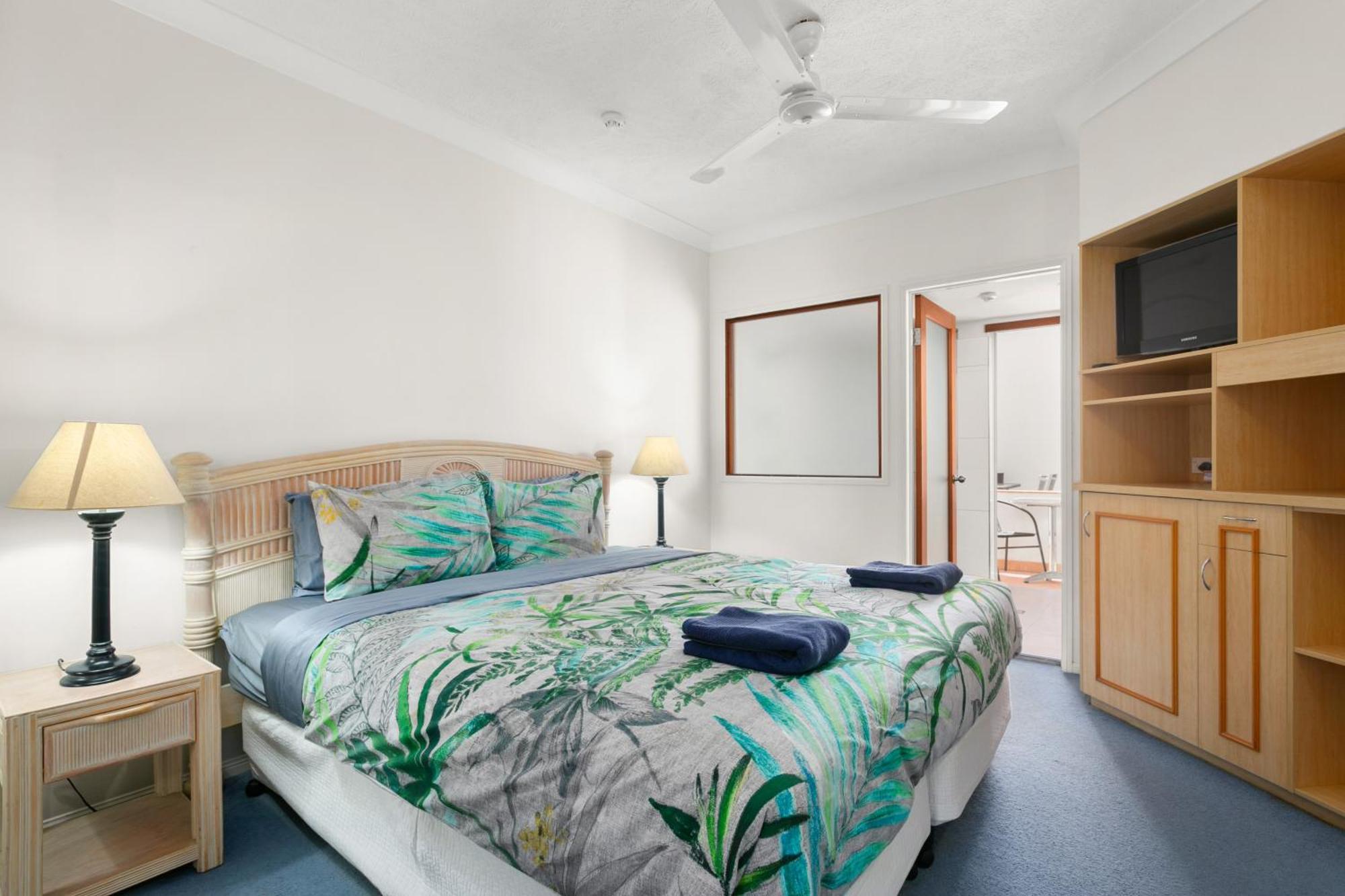 Alassio Beachfront Apartments بالم كوف الغرفة الصورة