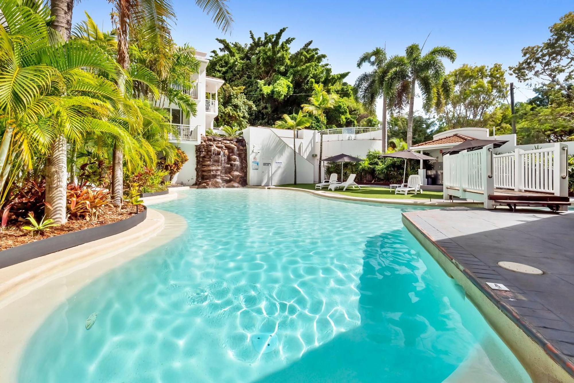 Alassio Beachfront Apartments بالم كوف المظهر الخارجي الصورة
