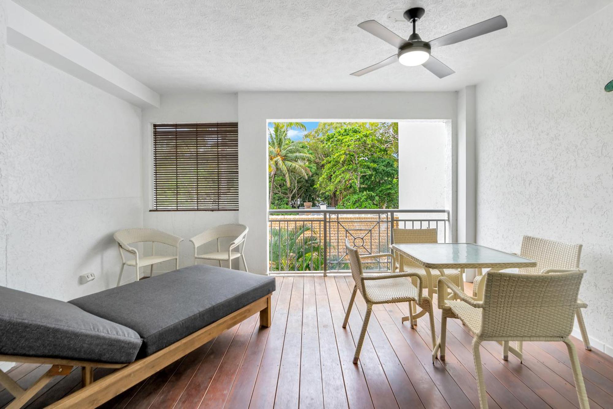 Alassio Beachfront Apartments بالم كوف الغرفة الصورة
